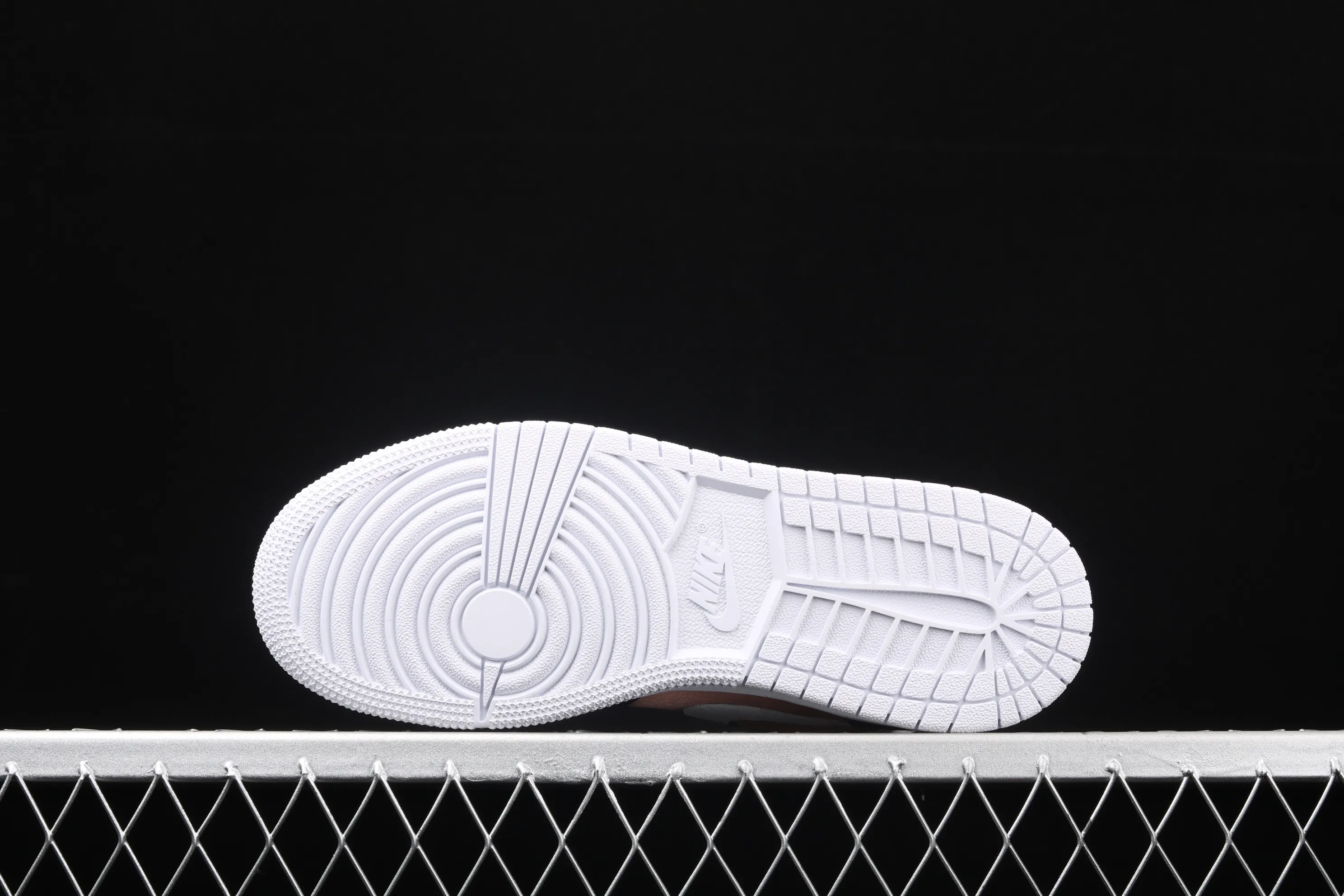 All categories Air Jordan Jordan series basketball shoes Air Jordan 1 Low New version Air Jordan 1 Low AJ1 Joe 1 low-top silk rose gold cultural and leisure sports sneakers 554723-090